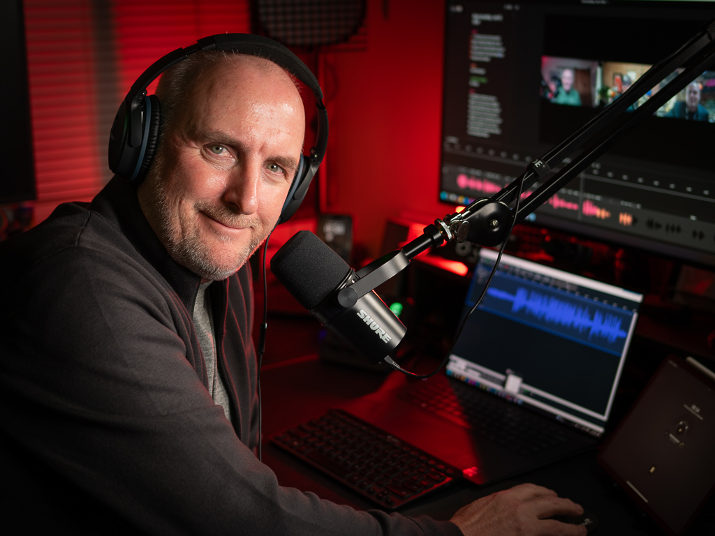 mbt-bio-colin (1 of 1)-2 Colin Cartwright - Co-Host of Machine Builder Talk podcast